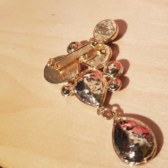 Gorgeous Rhinestone Brooch - Picture 3 of 5